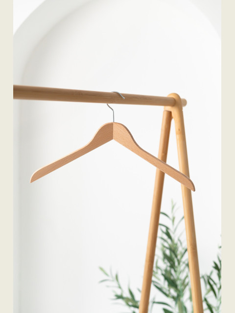 Dámské dřevěné ramínko DK – na saka, bundy, kabáty a košile (44 cm)