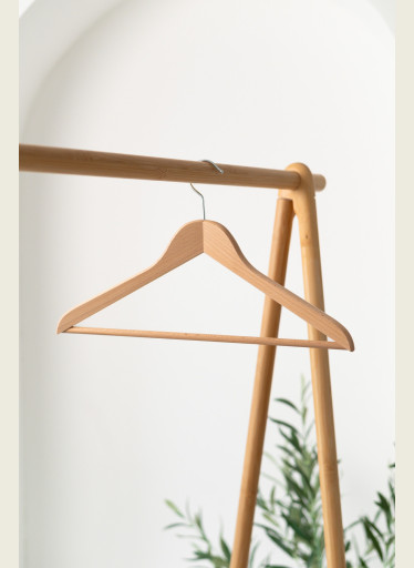 Pánské dřevěné ramínko PK – s kalhotovou tyčí na saka, bundy a kalhoty (44 cm)