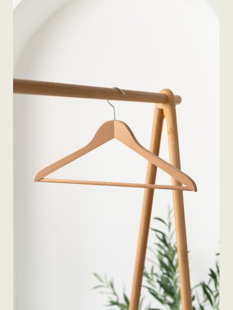 Pánské dřevěné ramínko PK – s kalhotovou tyčí na saka, bundy a kalhoty (44 cm)