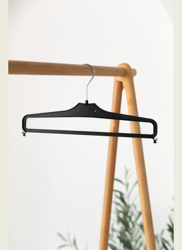 Plastové ramínko K – na kalhoty a sukně (38 cm)