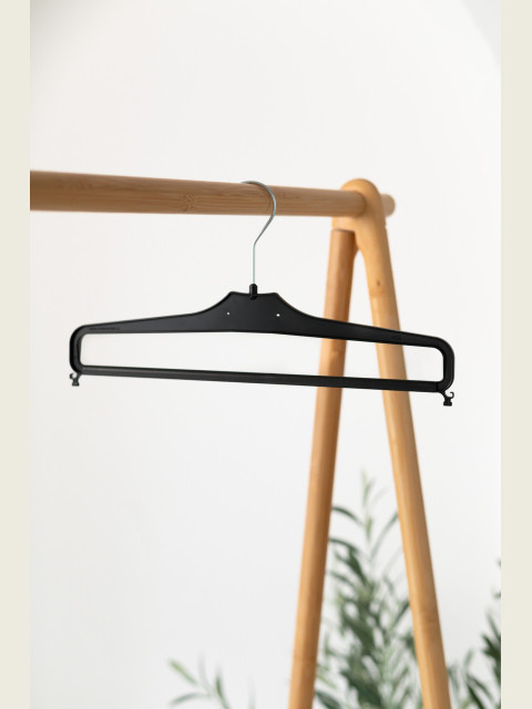 Plastové ramínko K – na kalhoty a sukně (38 cm)